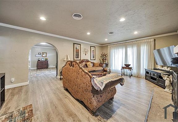 5th image of 2934 W Ryan Dr #B
