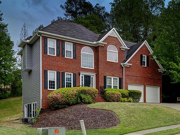 2nd image of 3190 Vickery Dr NE