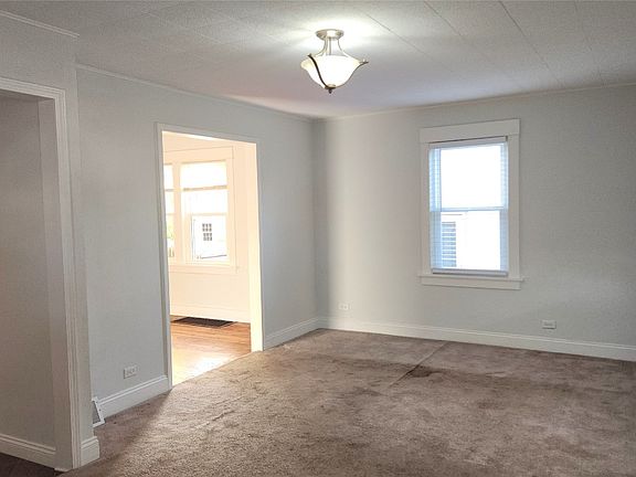 3rd image of 66 Theron St