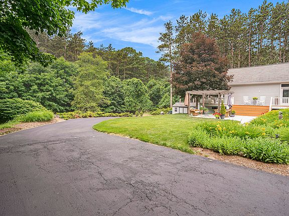 4th image of 13489 Redbird Ln