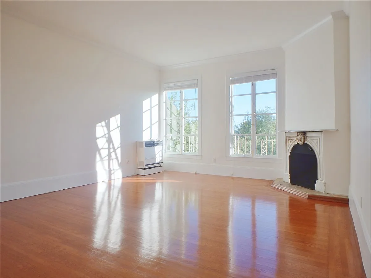 3135 Pacific Ave APT 4 photo 1