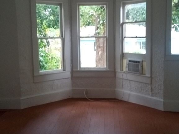 2nd image of 550 Magnolia Ave #Avenue1