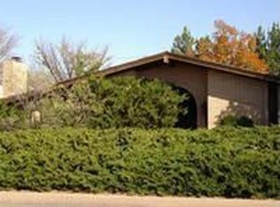 911 4th St, Farwell, TX 79325