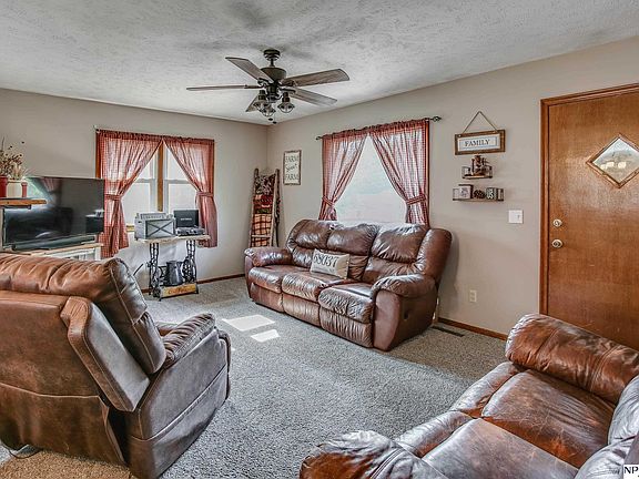 5th image of 407 Koop Ave