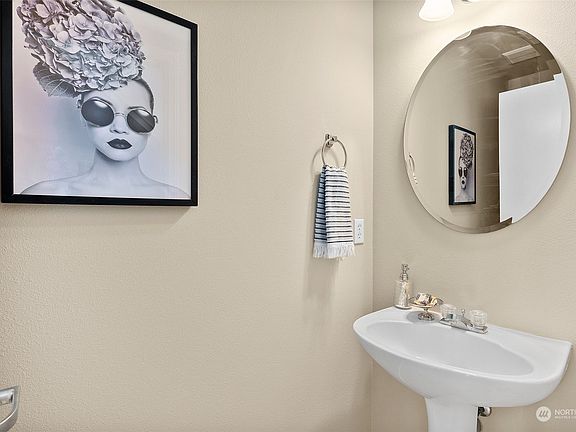5th image of 19623 76th Avenue Ct E