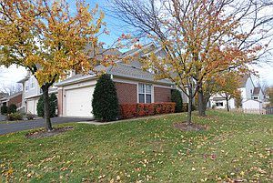 2nd image of 406 Cromwell Cir Unit 4