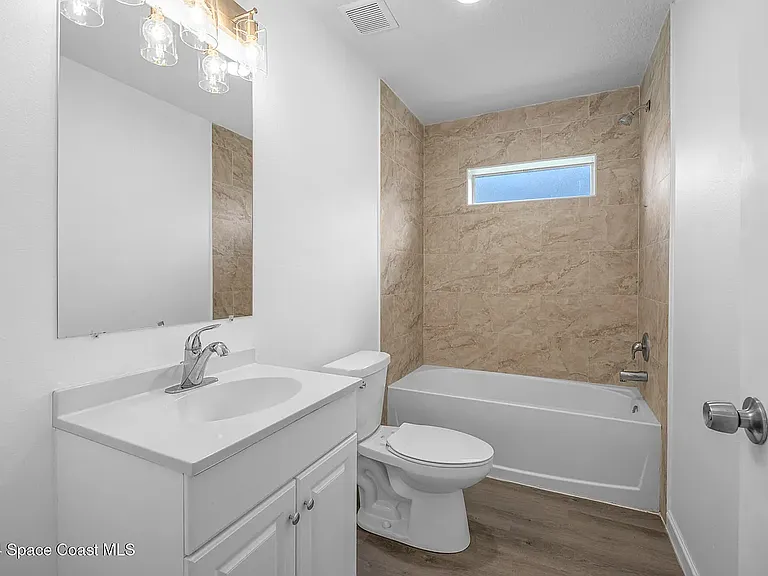 1318 Gimlet St NW — Photo 4