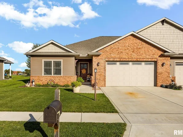 210 N Prairie Springs Dr, Chillicothe, IL 61523