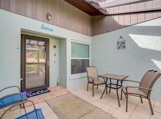 215 Persimmon St, Englewood, FL 34223