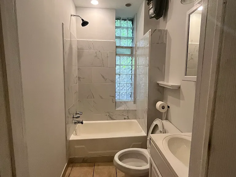 1228 N Cleaver St #2M — Photo 14