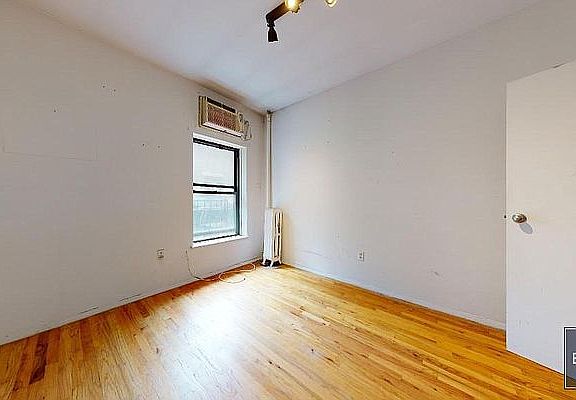 5th image of 166 E 90th St APT 5D