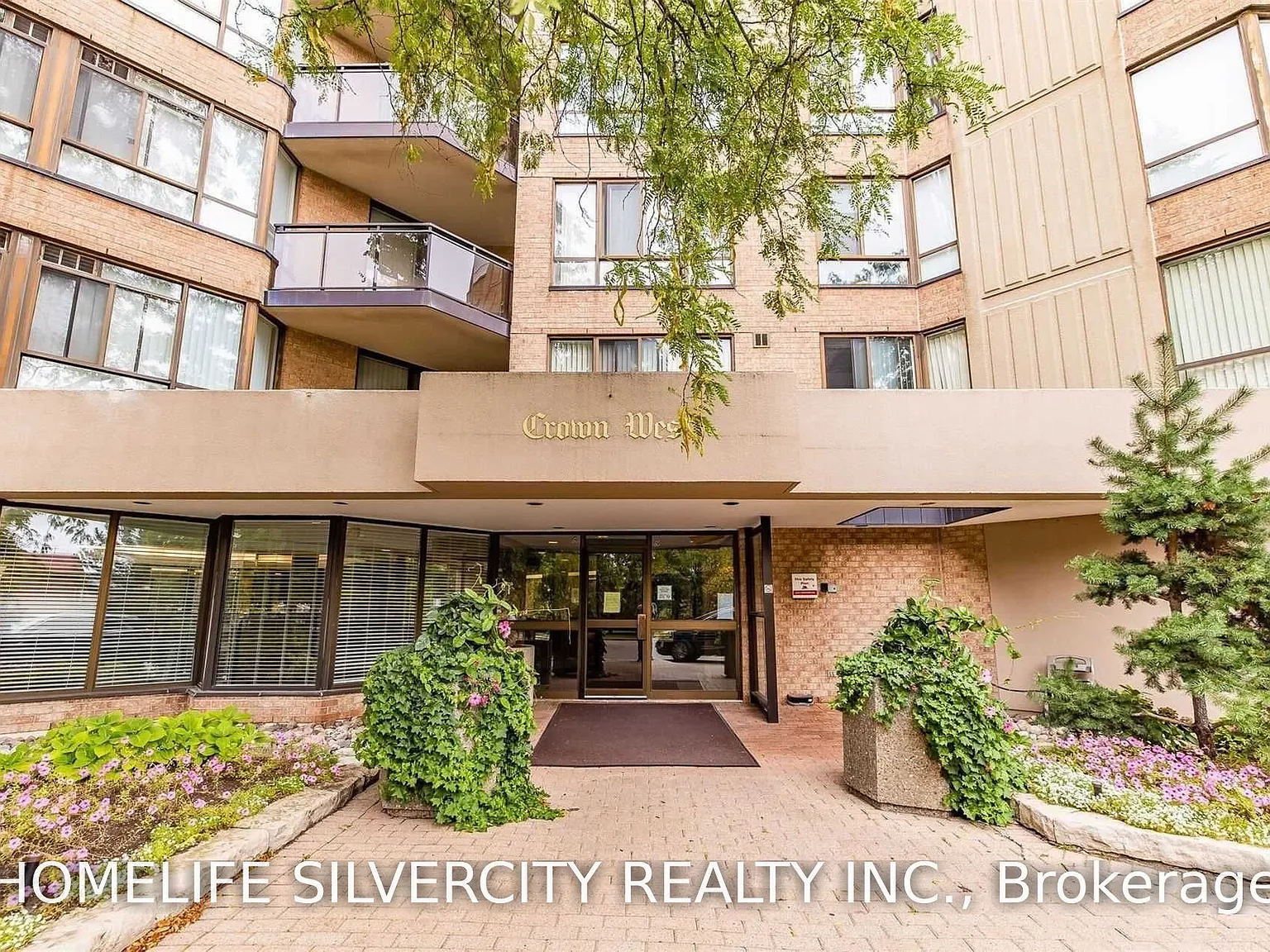 3 bed, $3,000 — Photo 4