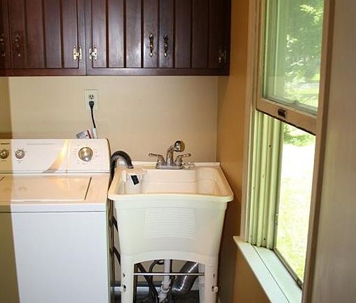 5th image of 207 Goredon Dr