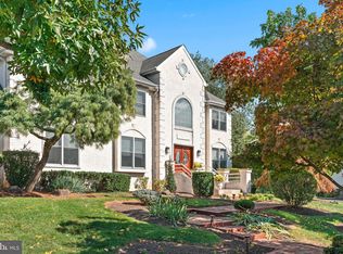 713 Lisa Cir, Huntingdon Valley, PA 19006