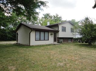 7070 N 58th St, Milwaukee, WI 53223