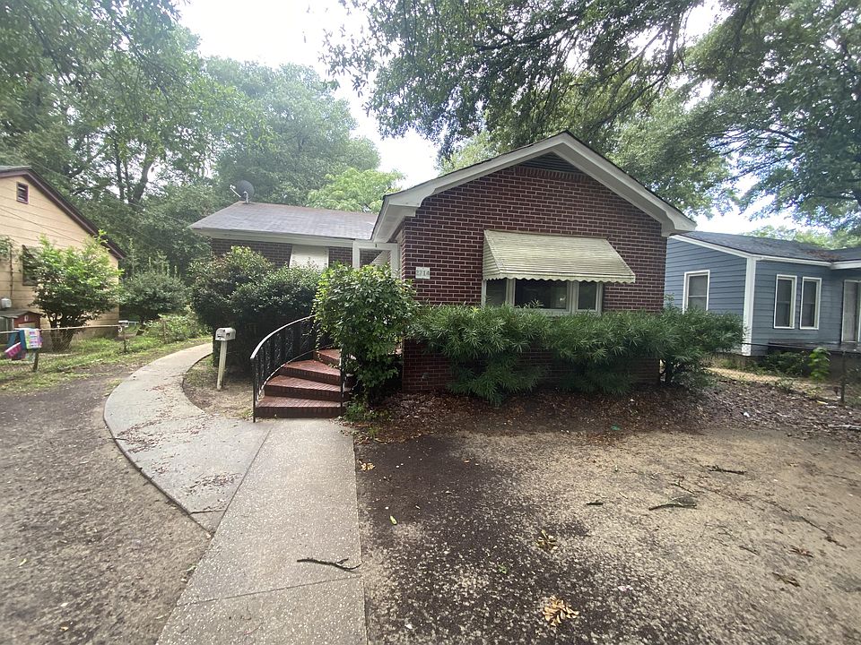 1st image of 2714 E Surrey Dr #A