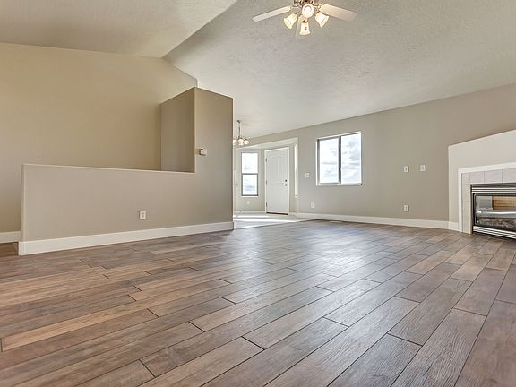 3rd image of 1038 Mustang Lane