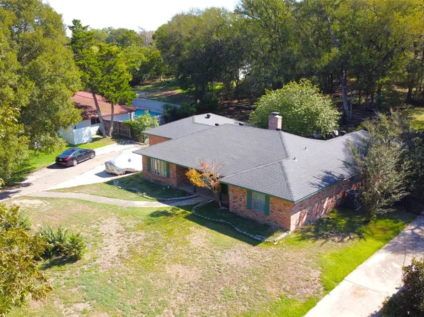 318 S Houston School Rd, Lancaster, TX 75146