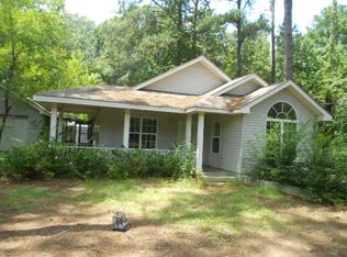 522 Country Club Rd, Dublin, GA 31021