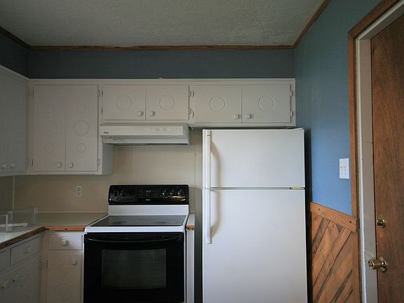 5th image of 1900 Weeden Dr