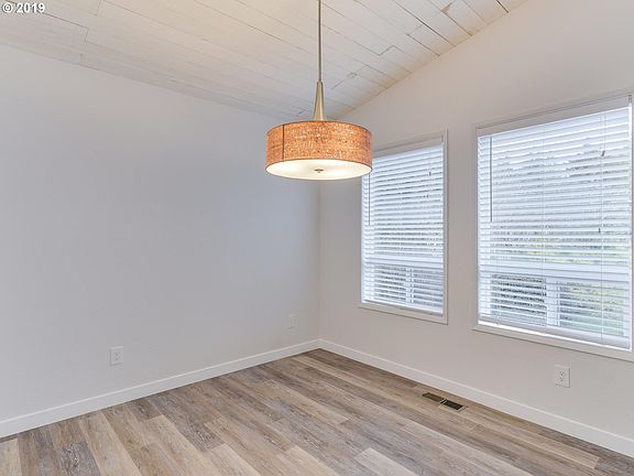 5th image of 18215 Stonewood Dr