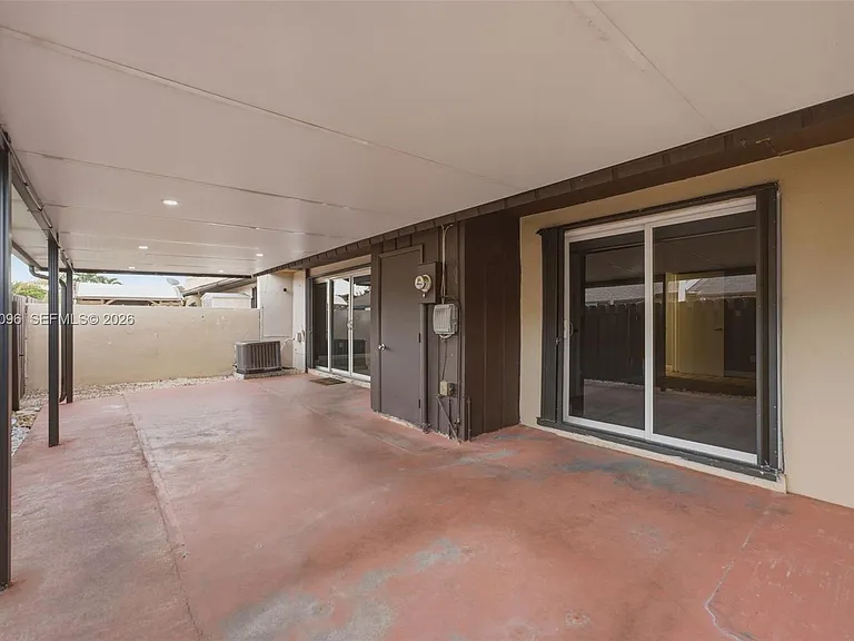 11601 SW 123rd Ave — Photo 23