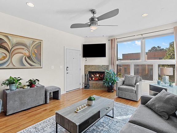 3rd image of 450 E Bowen Ave APT 2W