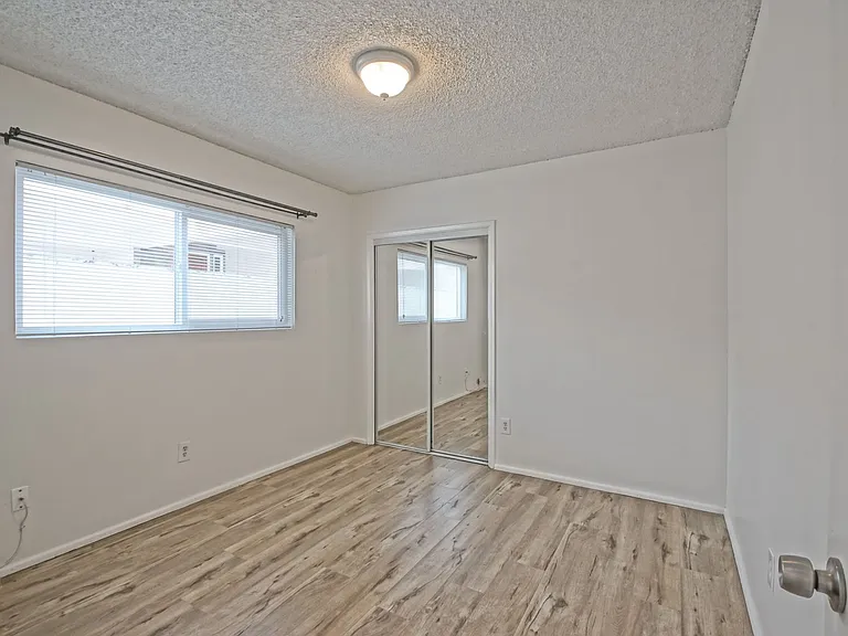 2307 Carnegie Ln — Photo 19