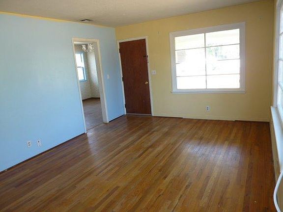 5th image of 1315 Woodland Ave