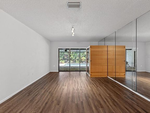4th image of 2735 Cypress Hollow Ct