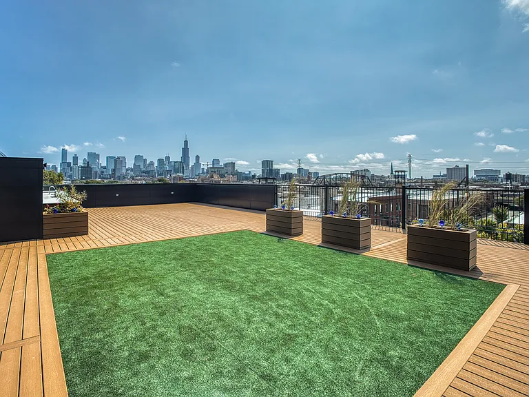 1801 W Grand Ave #201 — Photo 12