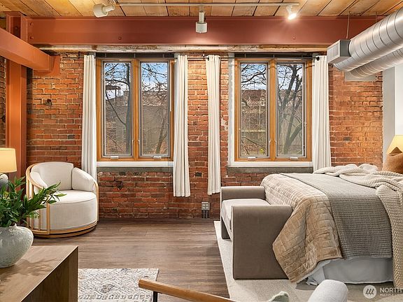 4th image of 1507 Western Avenue #R201