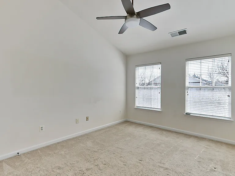 21510 Iredell Ter — Photo 13