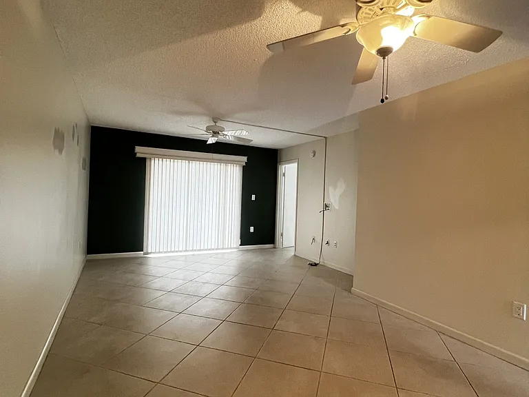 9301 Central Park Dr #102 — Photo 4
