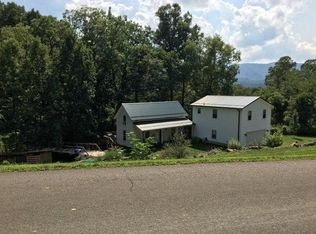 5322 Carsonville Rd, Fries, VA 24330