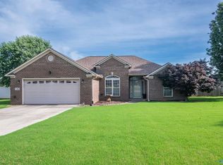 140 Cypress Dr, Decatur, AL 35603