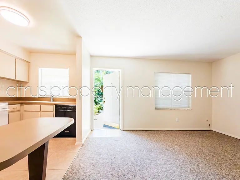 3034A Fairway Ln — Photo 18