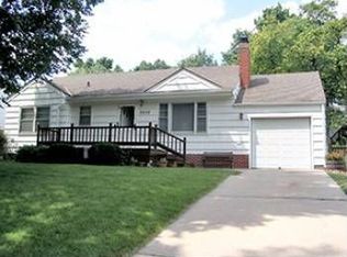 5636 Beverly Ln, Mission, KS 66202