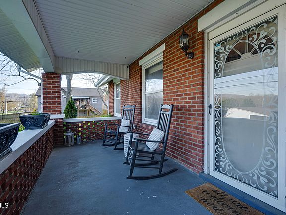 4th image of 310 Carter Sells Rd