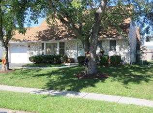 43 Violet Rd, Levittown, PA 19057