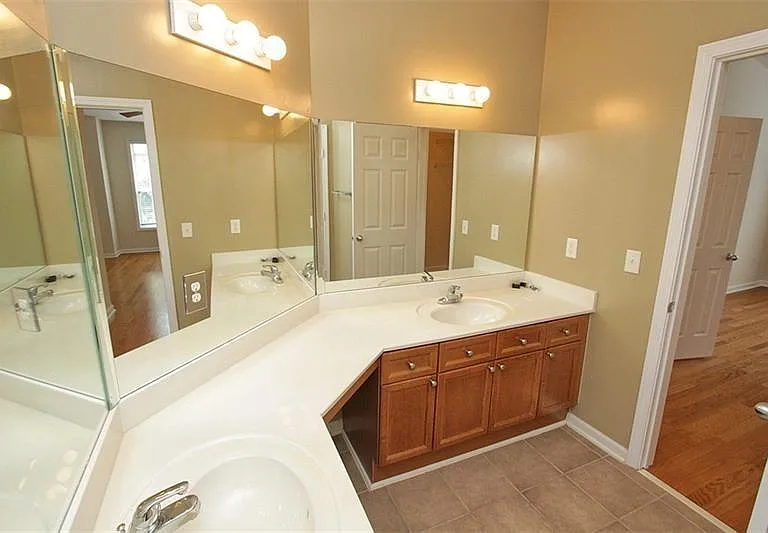 3500 Sweetwater Rd #312 — Photo 16