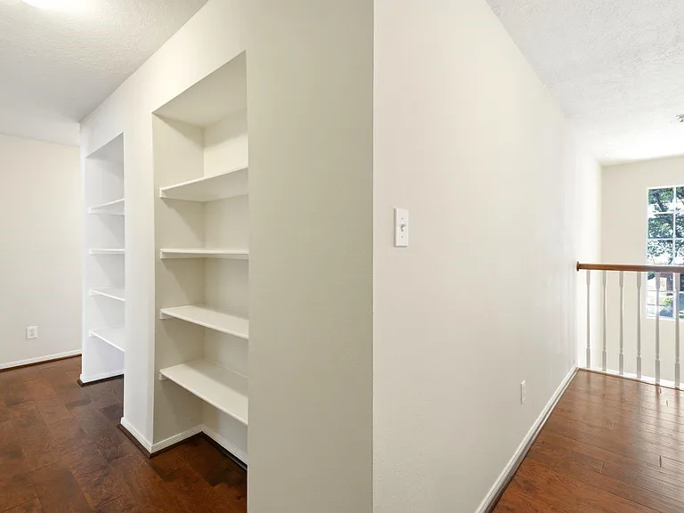 3126 Waters View Dr — Photo 45