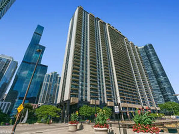 400 E Randolph St APT 2826, Chicago, IL 60601
