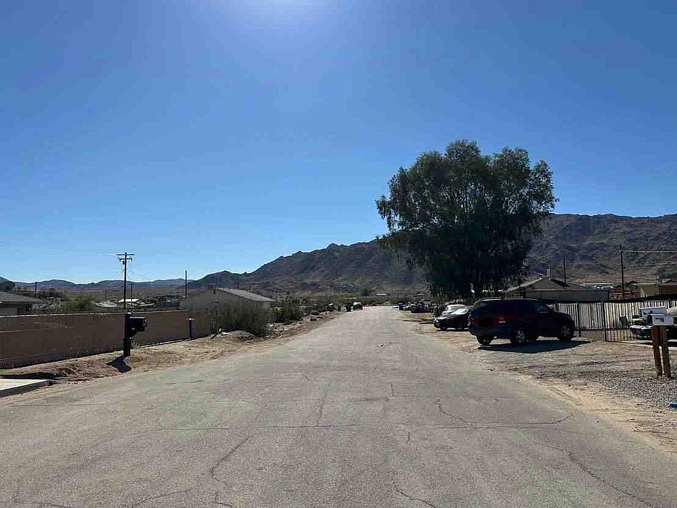 2nd image of 6630 Tamarisk Ave