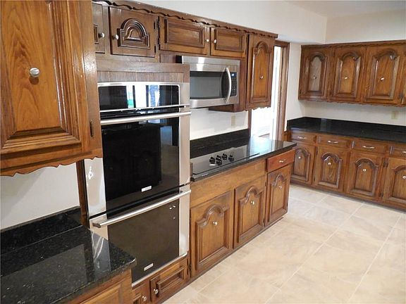 3rd image of 3758 Shady Hill Dr