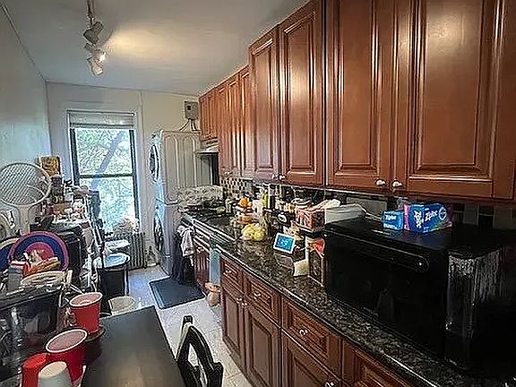 3rd image of 632 President St #2C