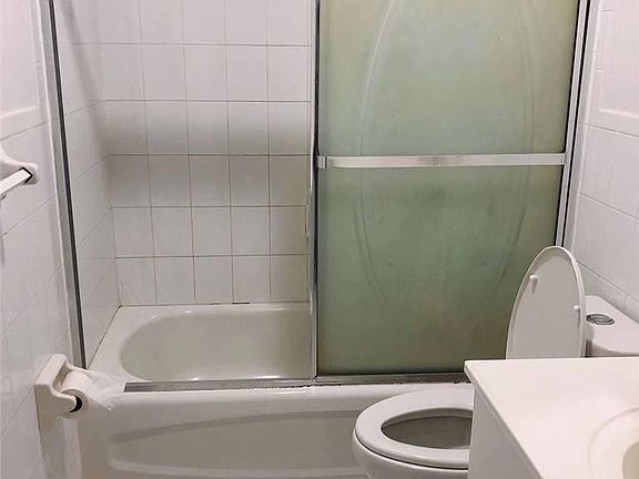 5th image of 109-44 Corona Ave Floor 2