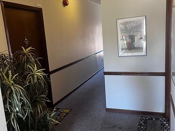 3rd image of 4817 Woodland Ave Unit 2
