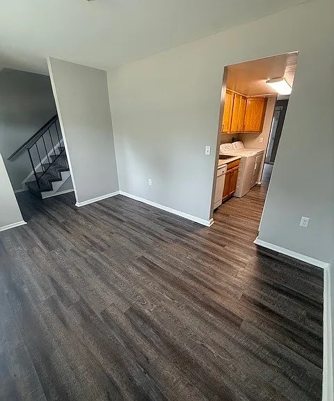 115 Halsey Dr — Photo 6