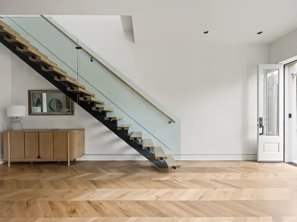 467 Lexington Avenue image 6 of 15